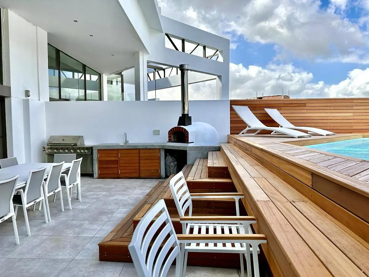 Central Luxury Penthouse, Private Pool & Backup Power Cape Town 0*,  South Africa